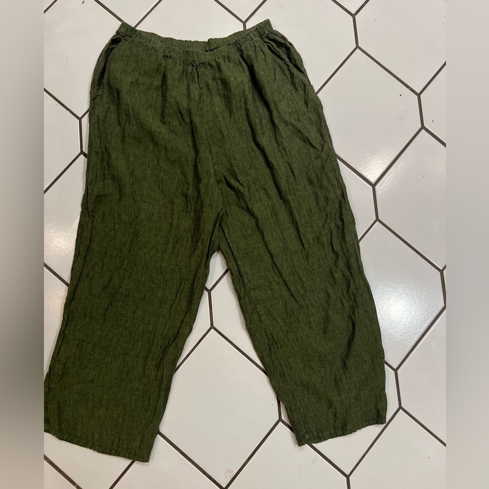FLAX womens 100% linen pants. Side seam pockets. 34” waist. 26.5” inseam .
